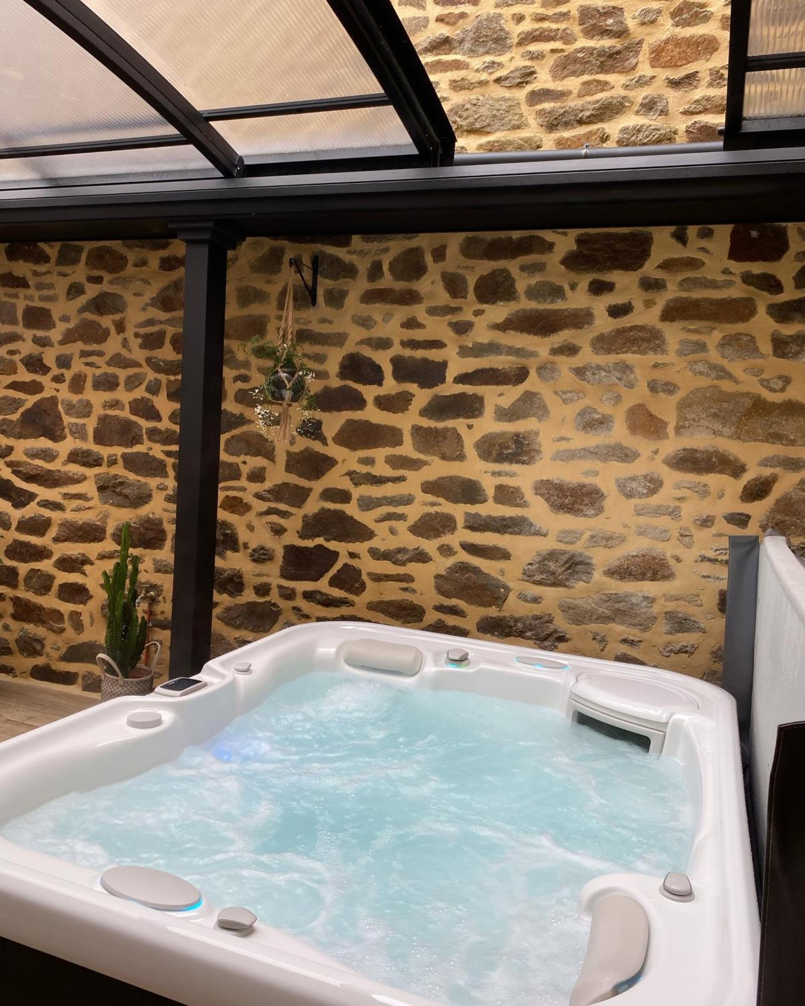 Villa Lily Spa, Chambre D'Hotes Avec Spa Privatif La Vicomté-sur-Rance Exterior foto